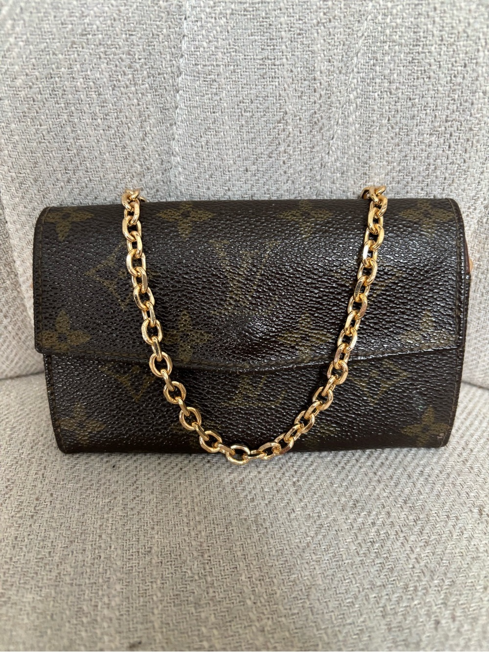 LOUIS VUITTON Monogram Bifold Wallet on Chain